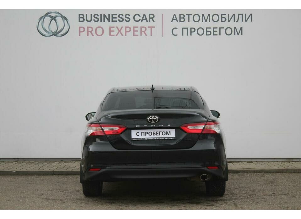 Toyota Camry 2.5 AT (200 л.с.)