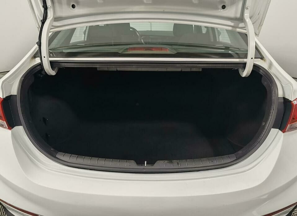Hyundai Solaris 1.4 AT (100 л.с.)