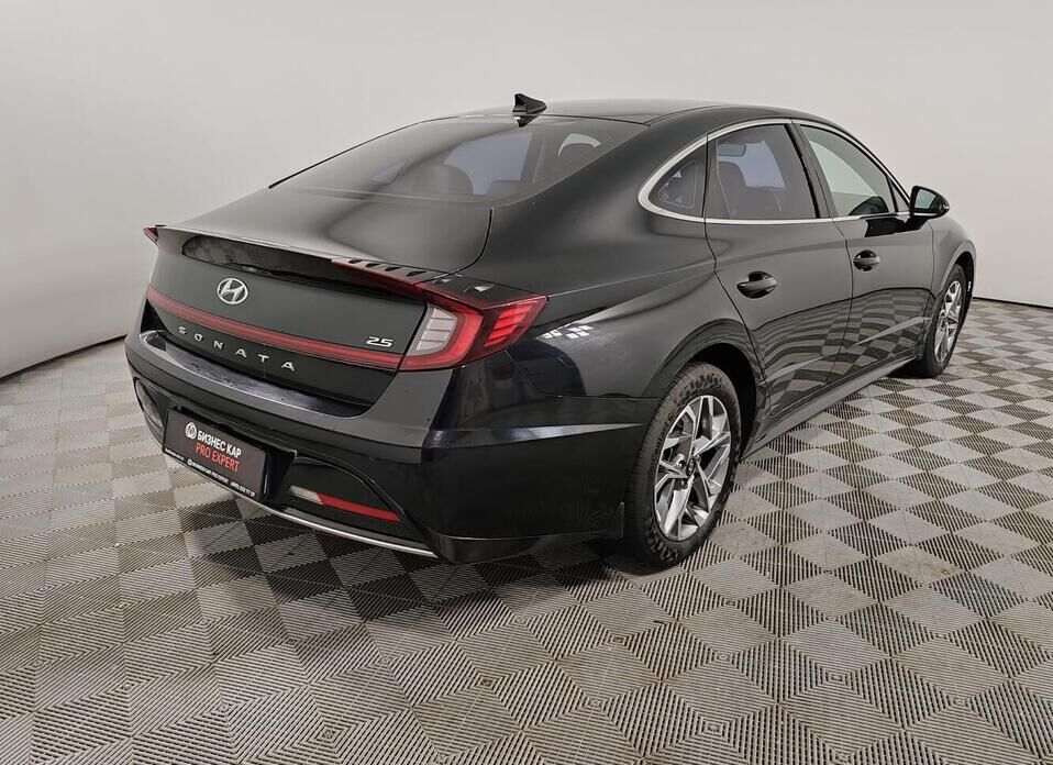 Hyundai Sonata 2.5 AT (180 л.с.)