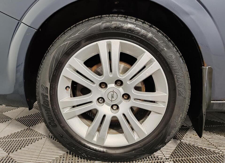 Opel Astra 1.8 MT (140 л.с.)
