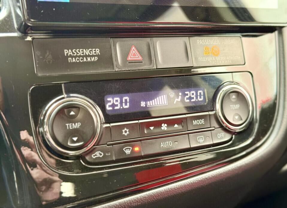 Mitsubishi Outlander, III Рестайлинг 2 2.4 CVT (167 л.с.) 4WD