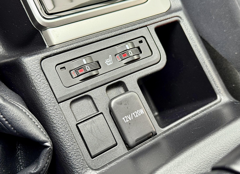 Toyota Land Cruiser Prado, 150 Series Рестайлинг 3 2.8d AT (204 л.с.) 4WD