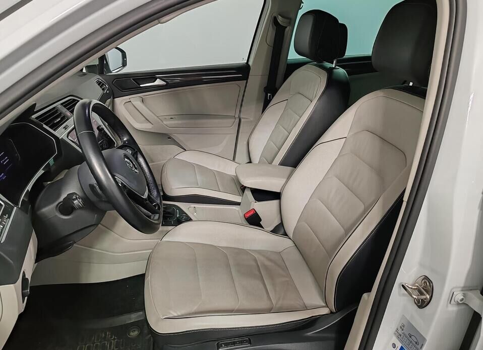 Volkswagen Tiguan, II 2.0 AMT (180 л.с.) 4WD