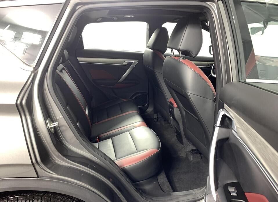 Geely Coolray, I 1.5 AMT (150 л.с.)