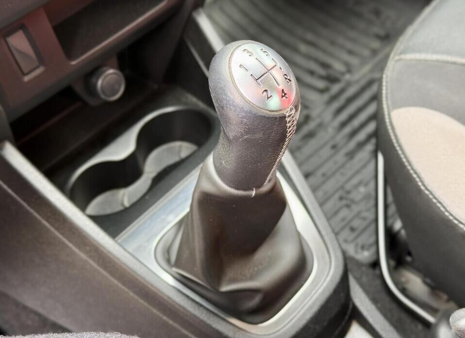 LADA (ВАЗ) XRAY, I 1.6 MT (110 л.с.)