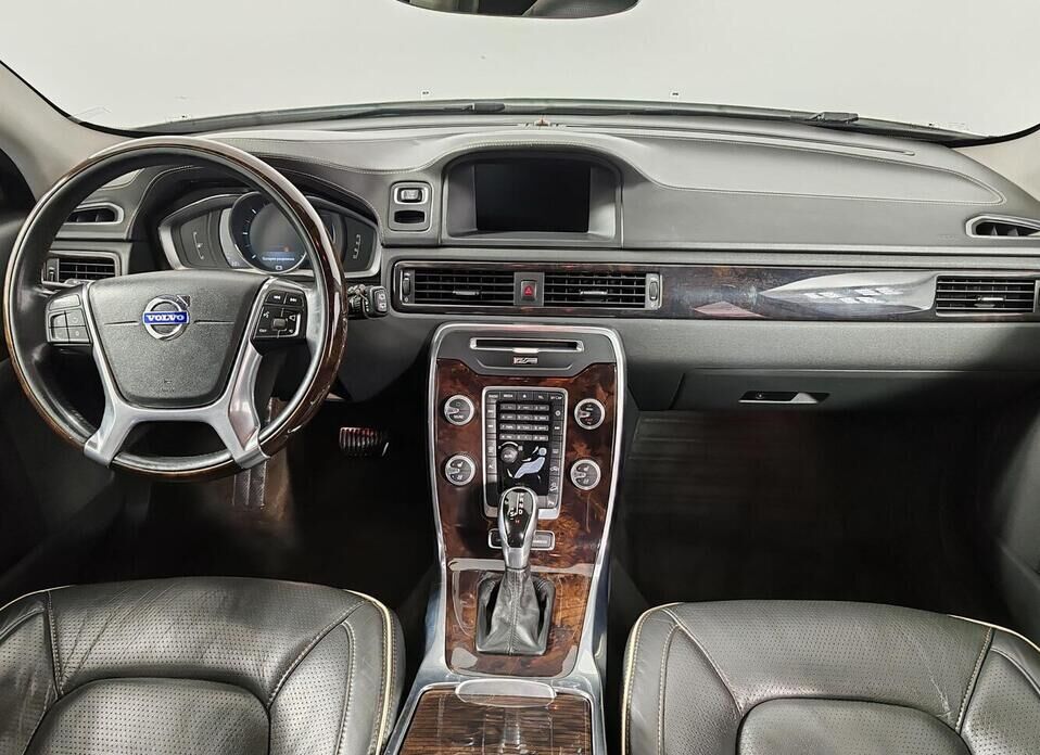 Volvo XC70, II Рестайлинг 2.4d AT (215 л.с.) 4WD
