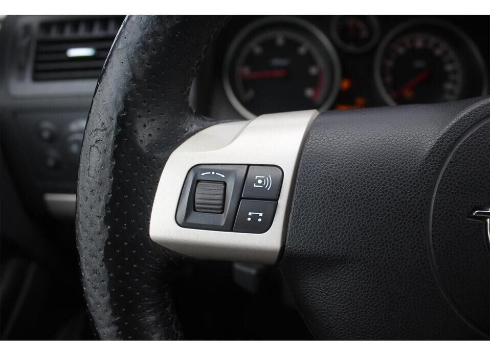 Opel Zafira, B Рестайлинг 1.9d AT (150 л.с.)