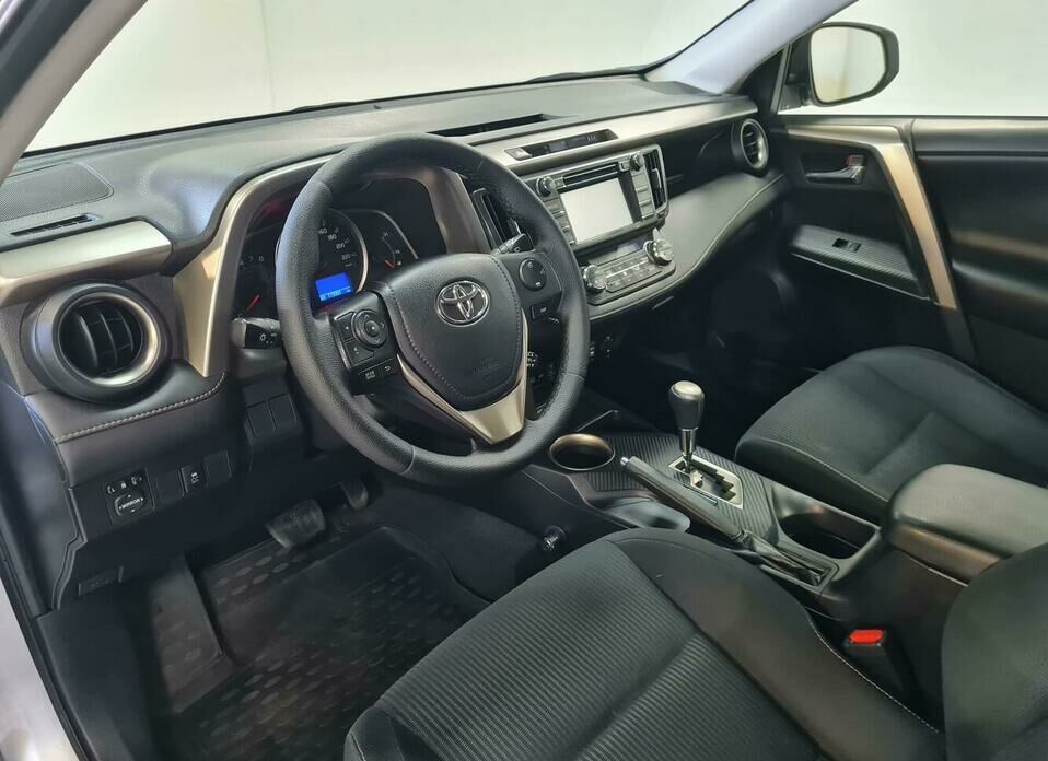 Toyota RAV4 2.0 CVT (146 л.с.)