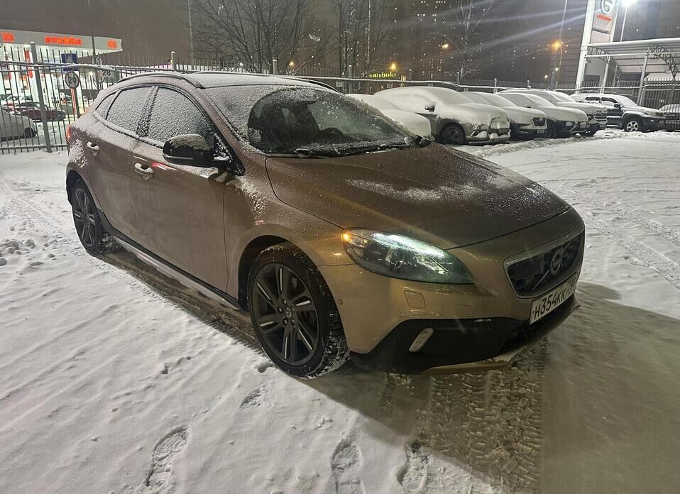 Volvo V40 Cross Country, I 2.0 AT (213 л.с.) 4WD