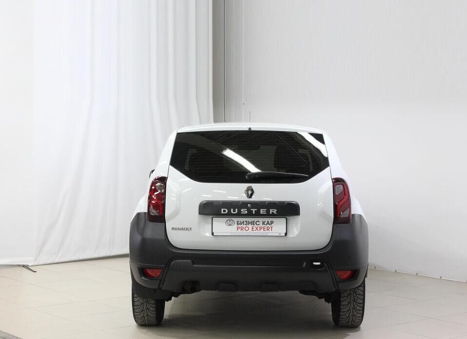Renault Duster, I Рестайлинг 1.6 MT (114 л.с.)
