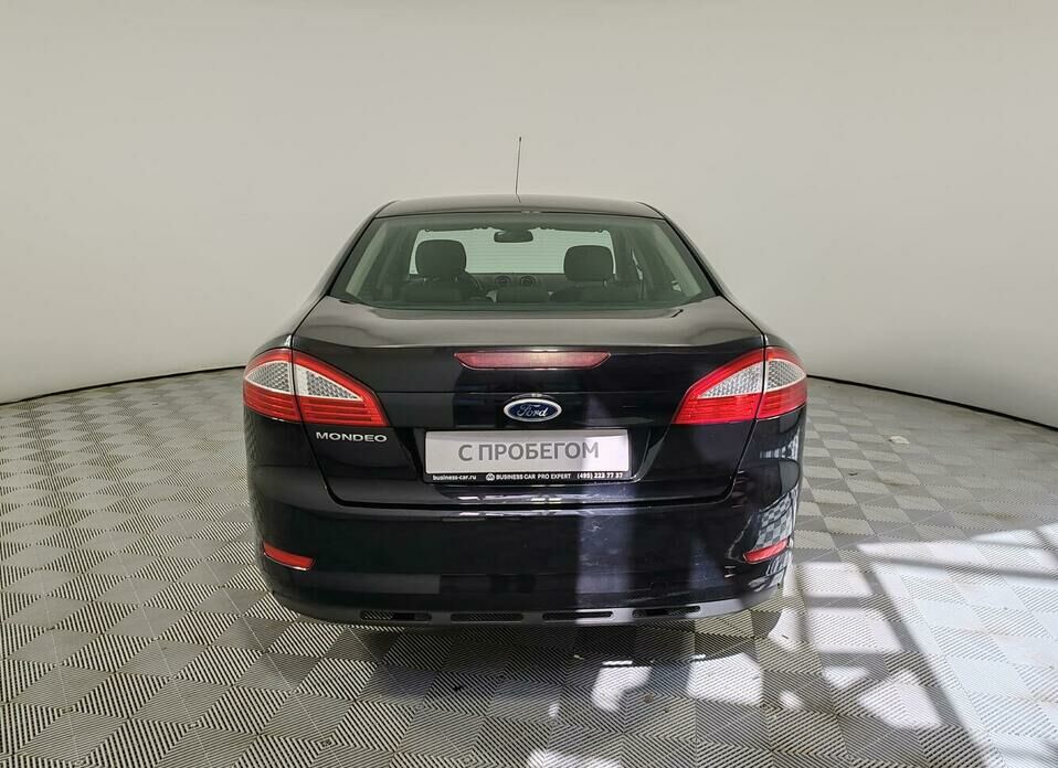 Ford Mondeo 2.0 MT (145 л.с.)