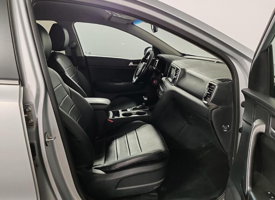 Kia Sportage, IV 2.0 AT (150 л.с.)