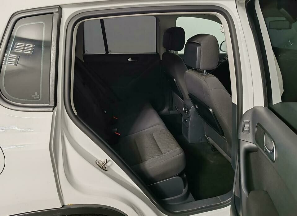 Volkswagen Tiguan 2.0 AT (170 л.с.) 4WD