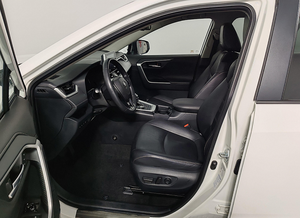 Toyota RAV4, V (XA50) 2.5 AT (199 л.с.) 4WD