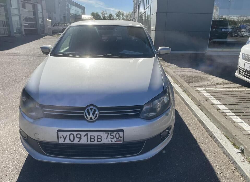 Volkswagen Polo 1.6 AT (105 л.с.)