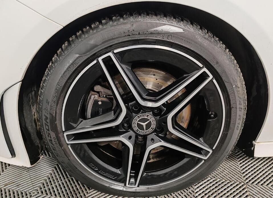 Mercedes-Benz CLA 200 1.3 AMT (150 л.с.)