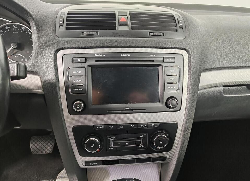 Skoda Octavia, II (A5) Рестайлинг 1.4 AMT (122 л.с.)