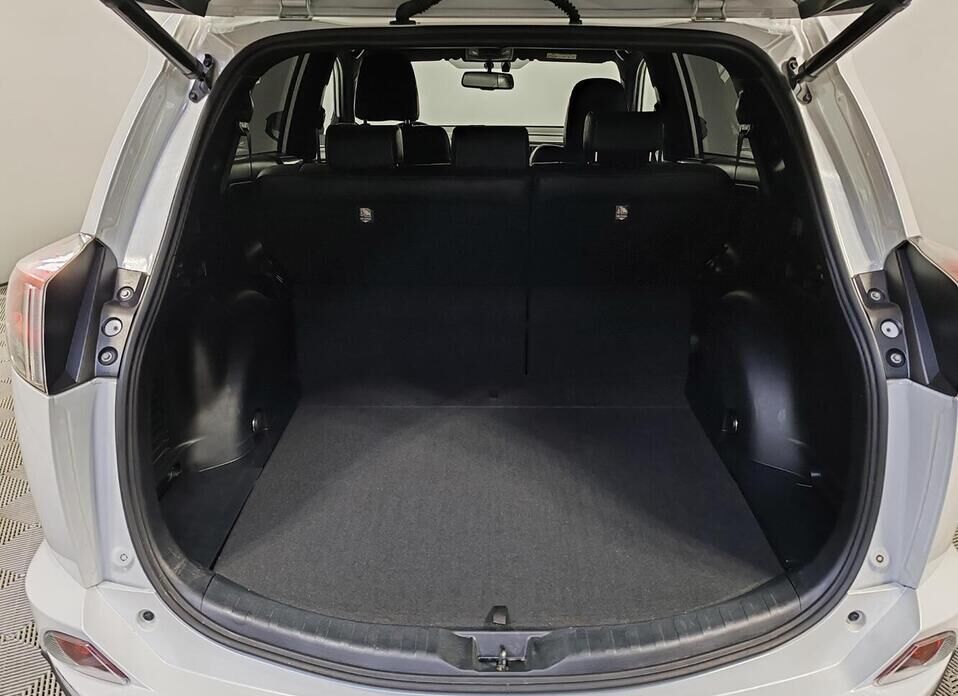 Toyota RAV4, IV (XA40) Рестайлинг 2.0 CVT (146 л.с.) 4WD