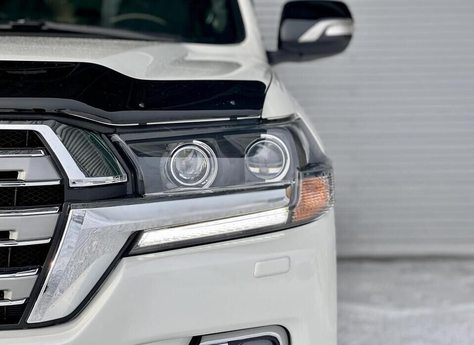 Toyota Land Cruiser, 200 Series Рестайлинг 2 4.5d AT (249 л.с.) 4WD