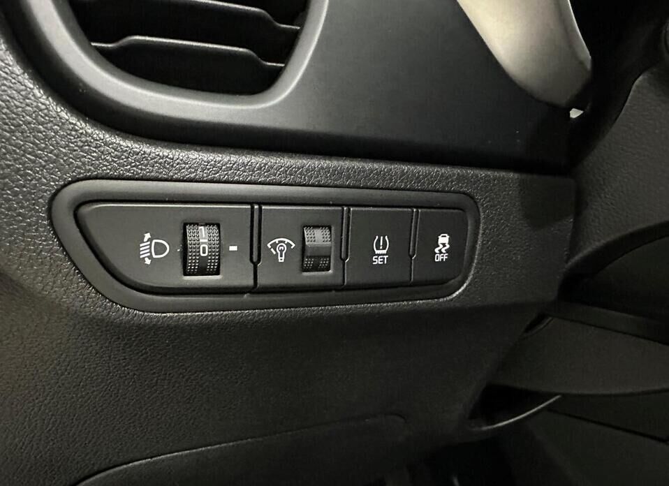 Kia Rio, IV Рестайлинг X 1.6 AT (123 л.с.)