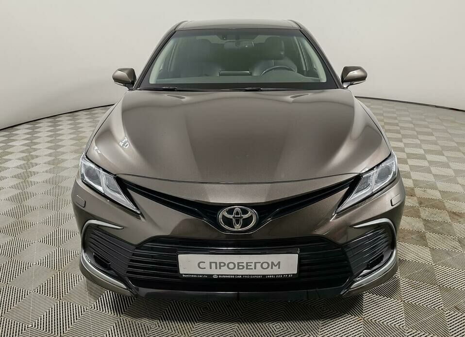 Toyota Camry 2.5 AT (200 л.с.)