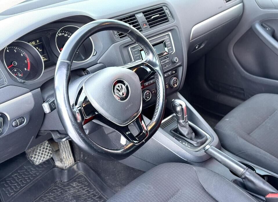 Volkswagen Jetta, VI Рестайлинг 1.6 AT (110 л.с.)