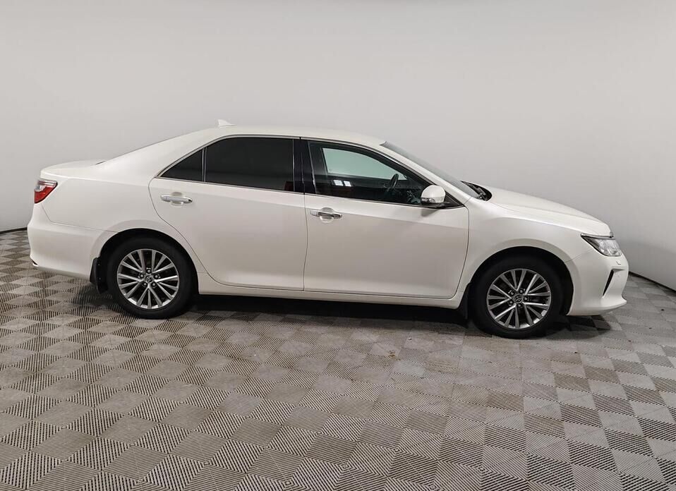 Toyota Camry, VII (XV50) Рестайлинг 2.5 AT (181 л.с.)