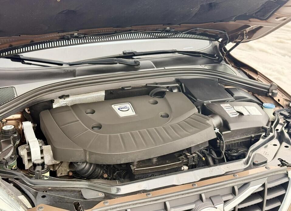 Volvo XC60, I 2.4d AT (215 л.с.) 4WD