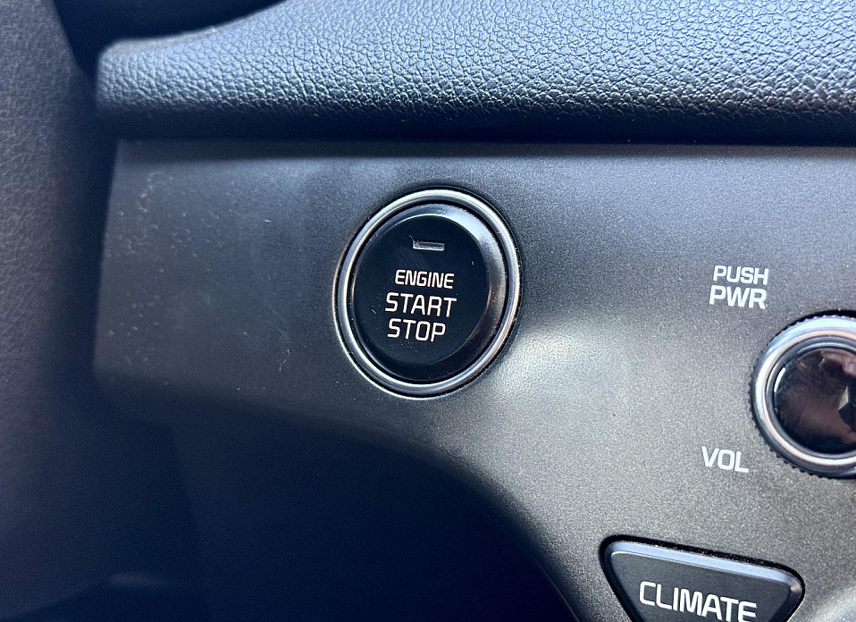 Kia Sportage, IV 2.0 AT (150 л.с.)