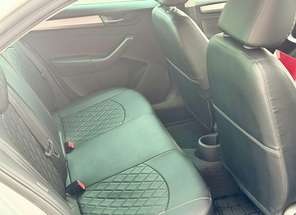 Skoda Rapid, I Рестайлинг 1.6 MT (90 л.с.)