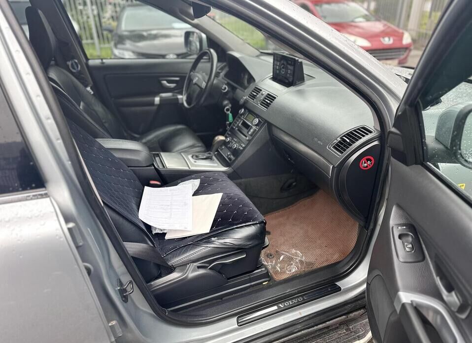 Volvo XC90 2.5 AT (210 л.с.) 4WD