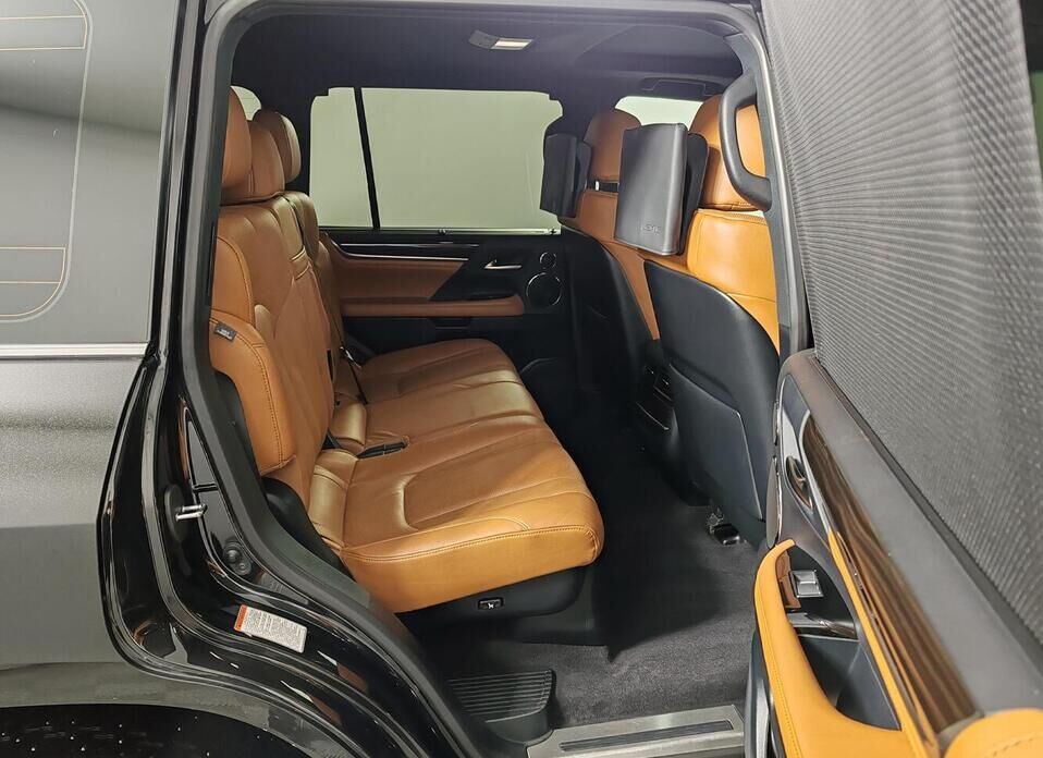 Lexus LX, III Рестайлинг 2 570 5.7 AT (367 л.с.) 4WD