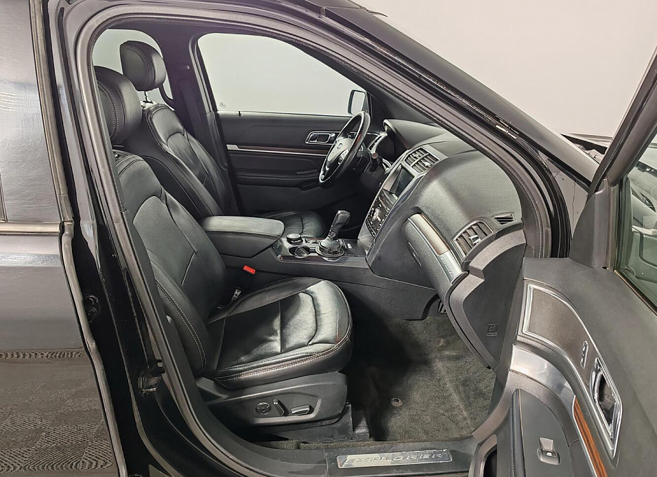 Ford Explorer, V Рестайлинг 3.5 AT (249 л.с.) 4WD