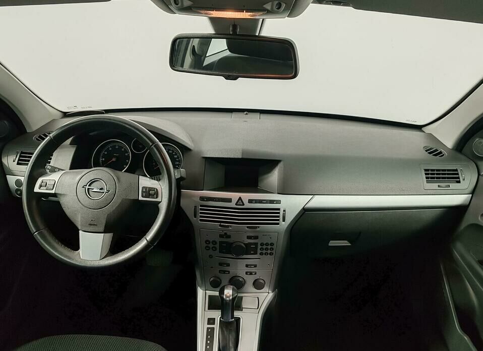Opel Astra 1.8 AT (140 л.с.)