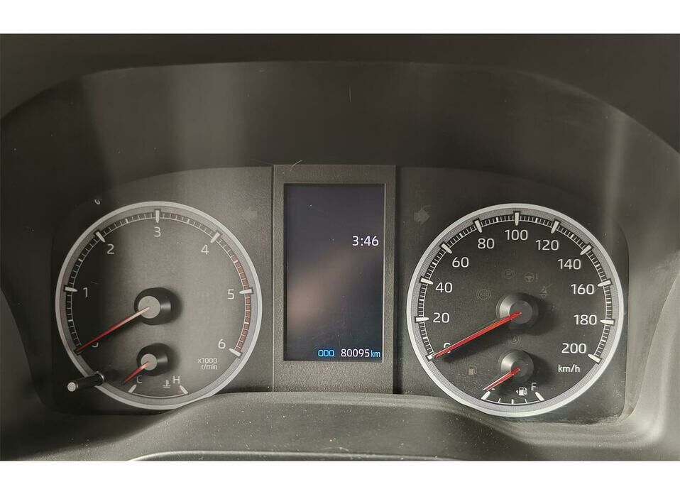 Toyota HiAce 2.8d MT (150 л.с.)