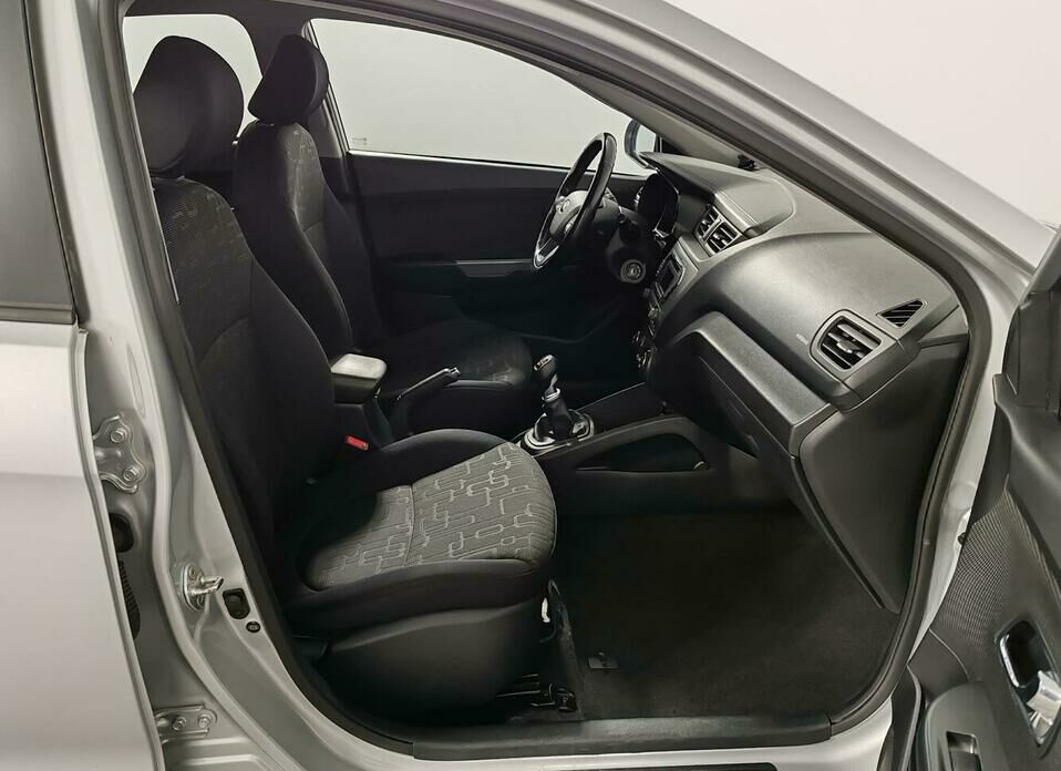 Kia Rio 5-speed 1.6 MT (123 л.с.)
