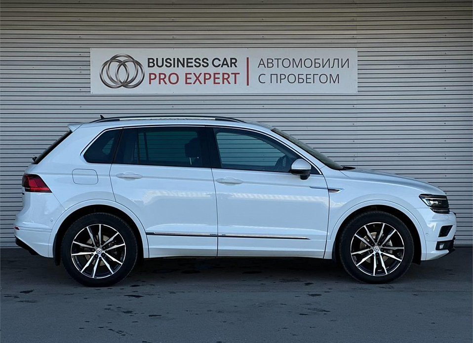 Volkswagen Tiguan, II 2.0d MT (150 л.с.) 4WD