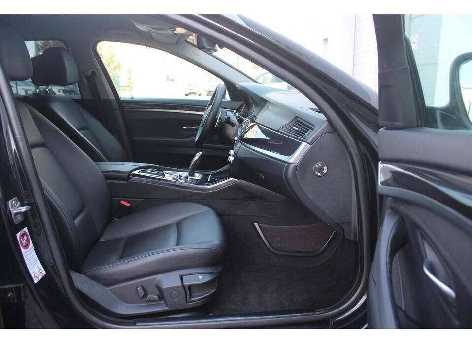 BMW 5 серии 520i 2.0 AT (184 л.с.)