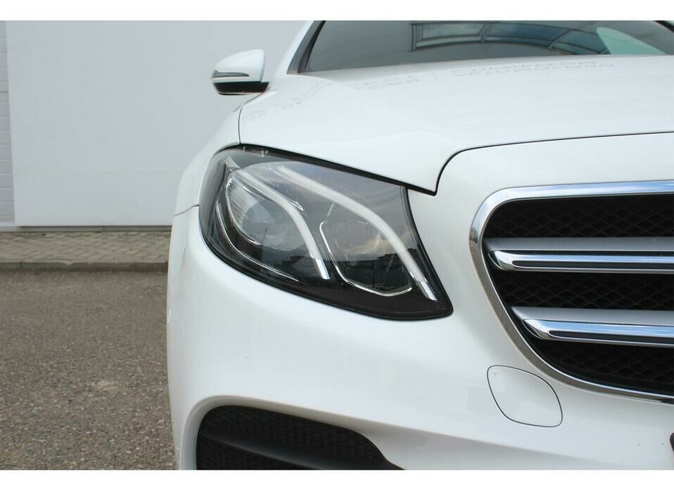 Mercedes-Benz E-Класс 200 2.0 AT (184 л.с.)