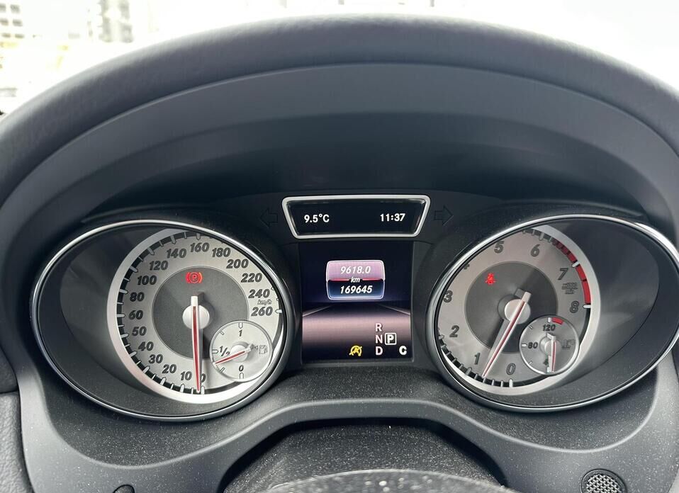 Mercedes-Benz CLA, I (C117, X117) 200 1.6 AMT (150 л.с.)