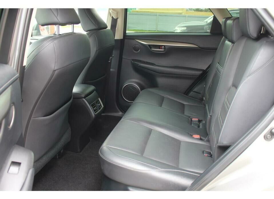Lexus NX 200t 2.0 AT (238 л.с.) 4WD
