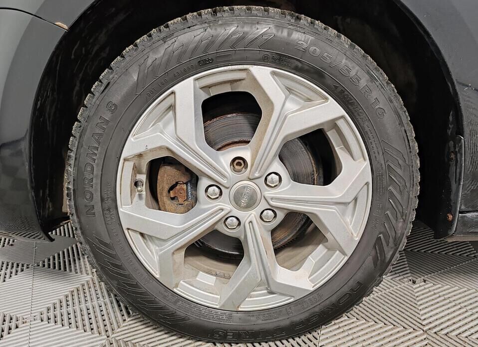 Volkswagen Jetta 1.6 AT (105 л.с.)