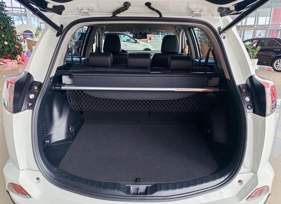 Toyota RAV4, IV (XA40) Рестайлинг 2.0 CVT (146 л.с.)