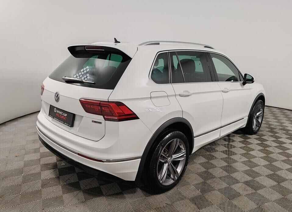 Volkswagen Tiguan, II 2.0 AMT (180 л.с.) 4WD