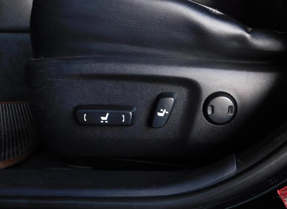 Toyota Camry, VII (XV50) 2.5 AT (181 л.с.)