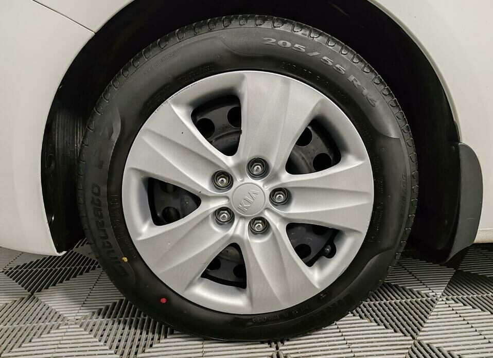 Kia Cerato 1.6 AT (128 л.с.)