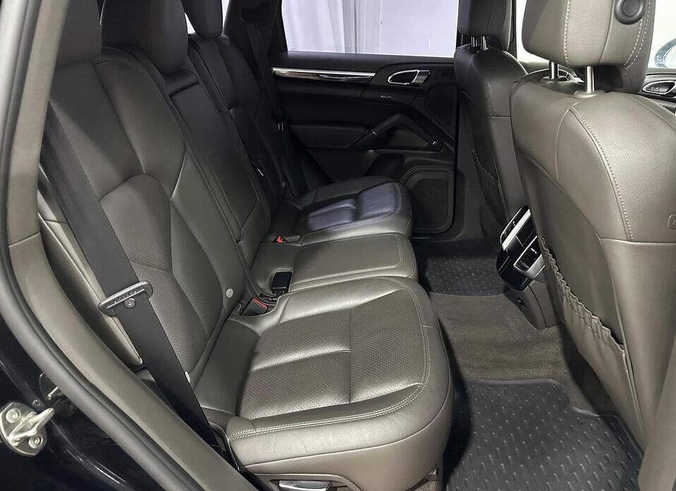 Porsche Cayenne Diesel 3.0d AT (245 л.с.) 4WD