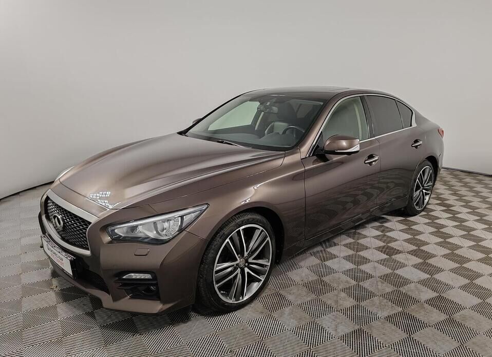 Infiniti Q50 2.0 AT (211 л.с.)