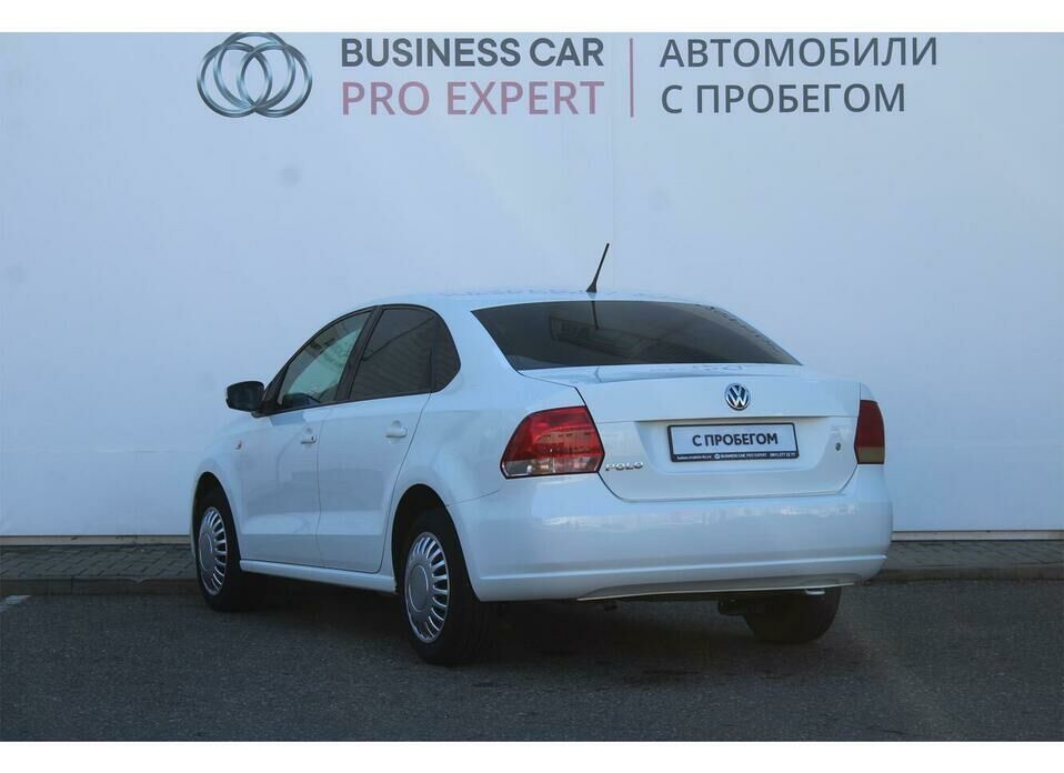 Volkswagen Polo 1.6 AT (105 л.с.)