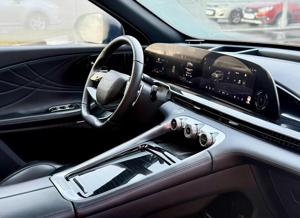 EXEED RX 2.0 AMT (249 л.с.) 4WD